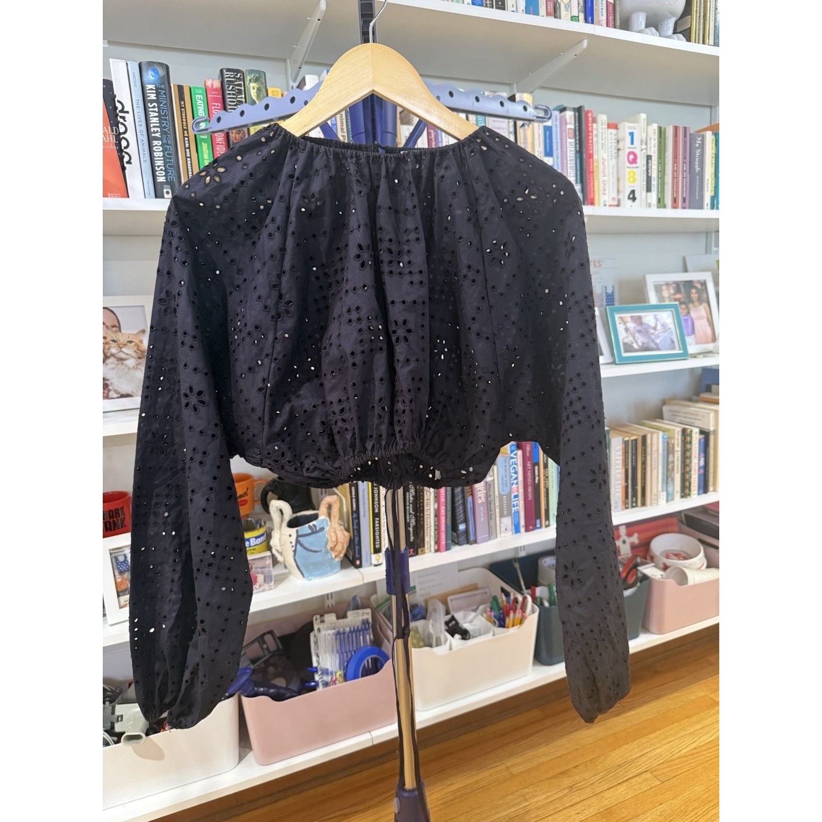 Matteau Cropped Black Broderie Anglaise Cotton Eyelet Poplin Top Size Us 2 — image 5 of 8